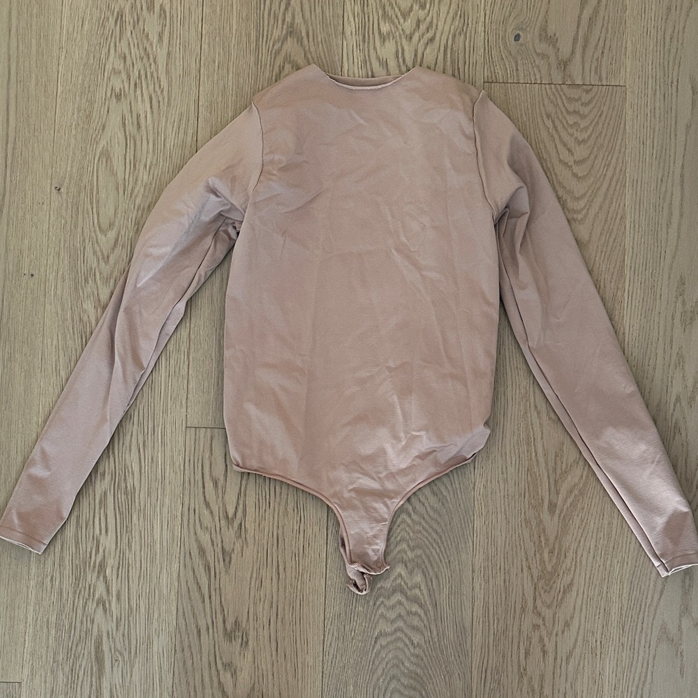 SKIMS Long Sleeve Bodysuit in Blush